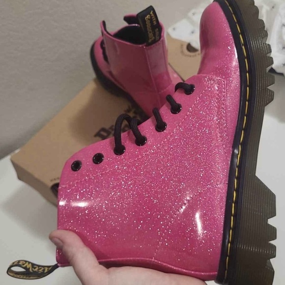 RARE! Dr. Martens Hot Pink Glitter Boots – Size 6 – New In Box - Picture 2 of 11